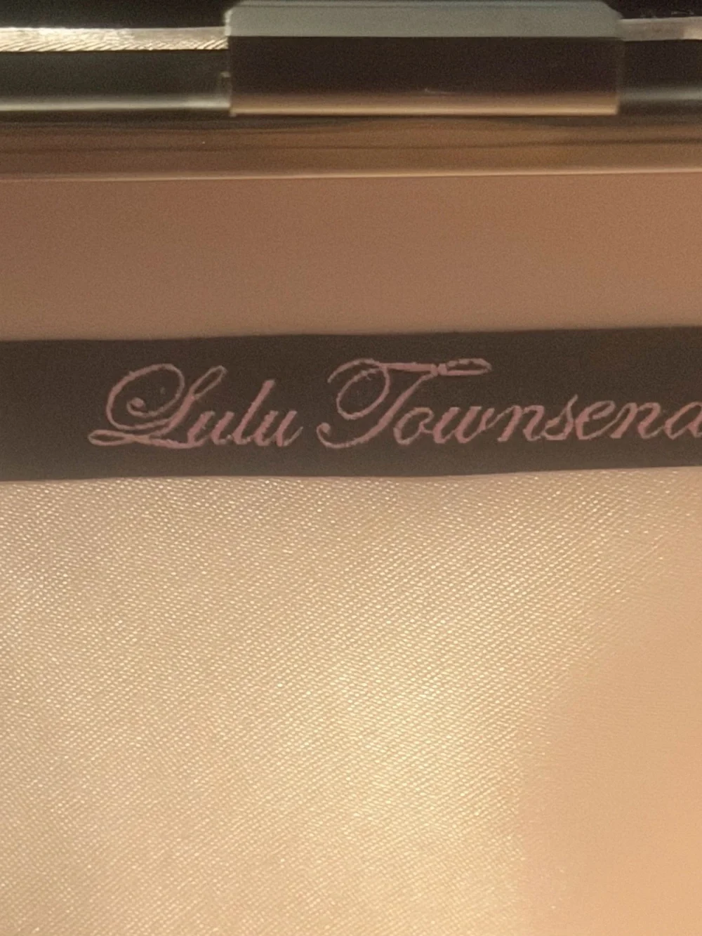 Lulu Townsend eye catching